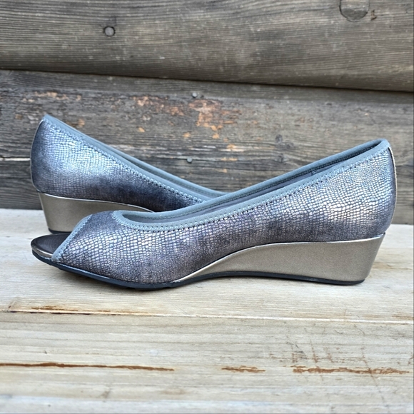 Anne Klein Sport Camrynne Modern Classic Peep Toe Comfort Wedge 7M - Picture 6 of 16